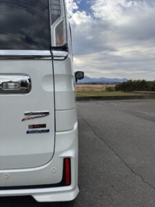 スズキスペーシアカスタムに後付け回転シートターンアウトを取り付けました。