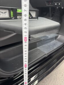 日産セレナ　ティップアッププレート取付け