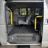 トヨタハイエース電動補助ステップ手すり取り付け