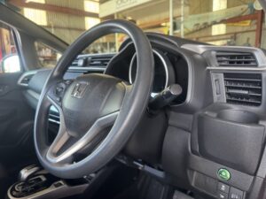 ホンダフィットハイブリッドにアクセルリング＆ブレーキレバーを取り付け